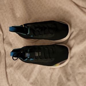 Men's Curry's basketball shoes